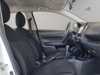 2021 Mitsubishi Mirage 4 pts. G4 GLX, TM5, a/ac., VE del., R-14 (cambio de línea)