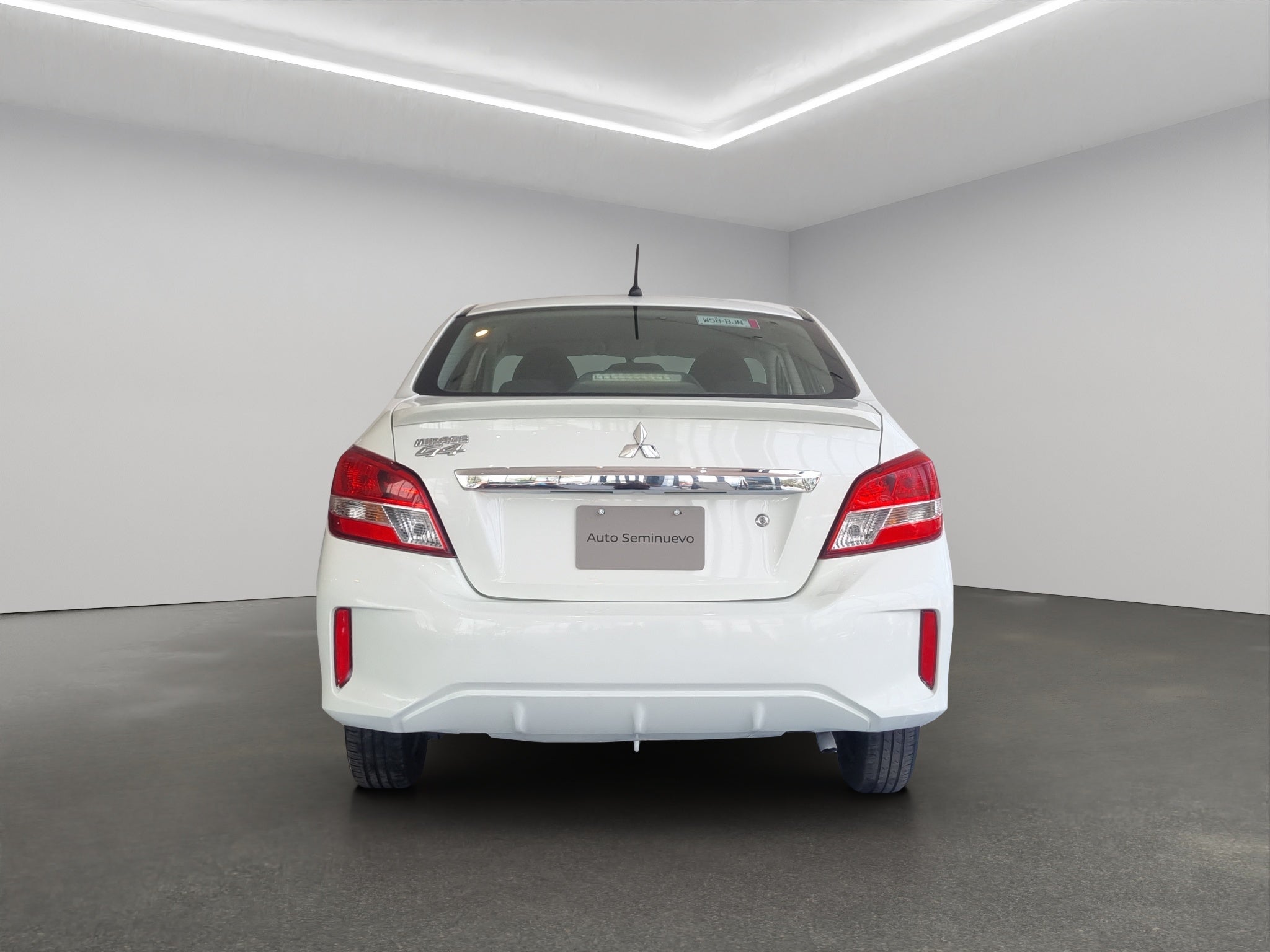 2021 Mitsubishi Mirage 4 pts. G4 GLX, TM5, a/ac., VE del., R-14 (cambio de línea)