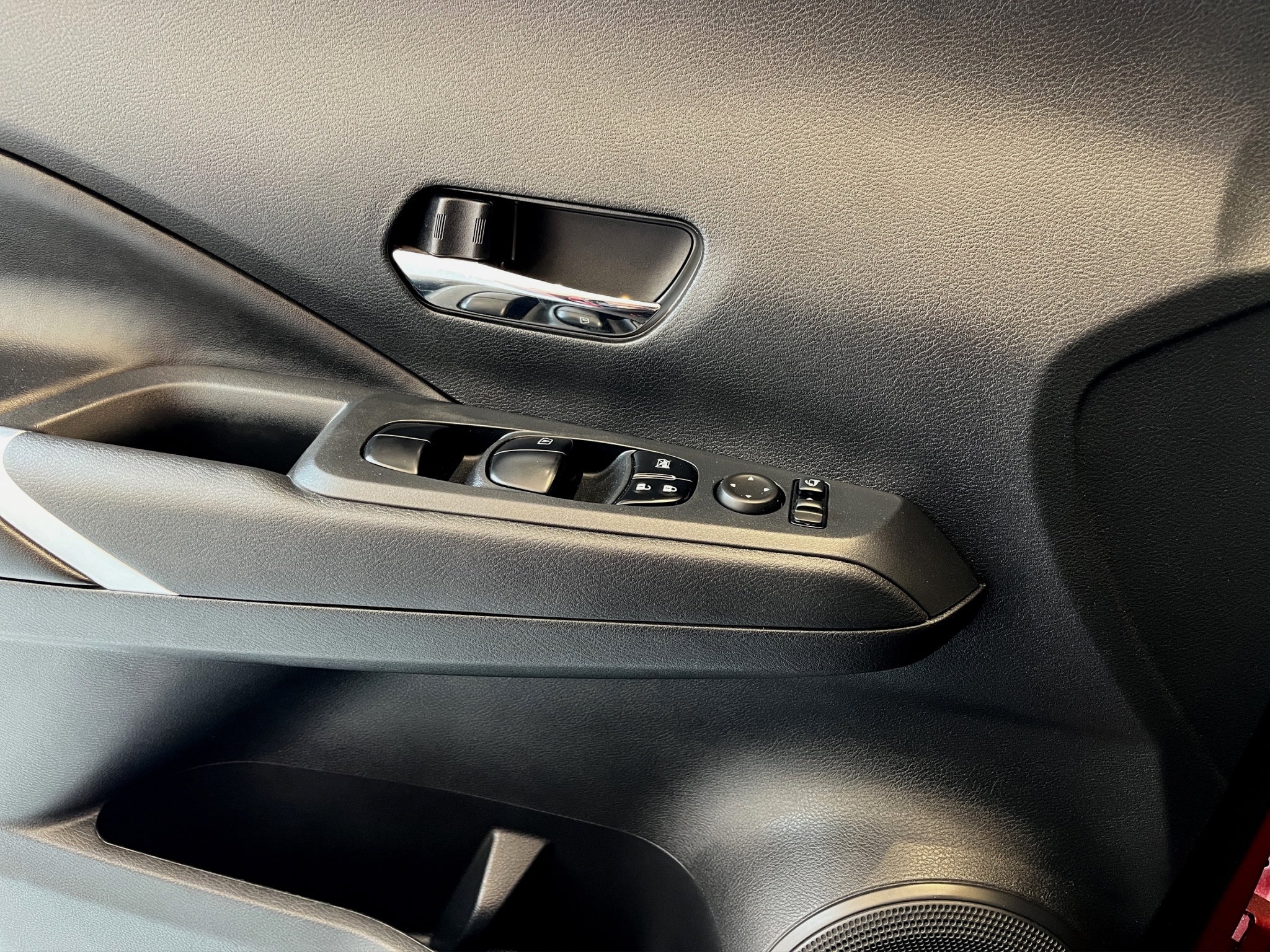 2023 Nissan Kicks VUD 5 pts. Platinum e-Power, E-REV, TA, piel, ADAS, RA-17