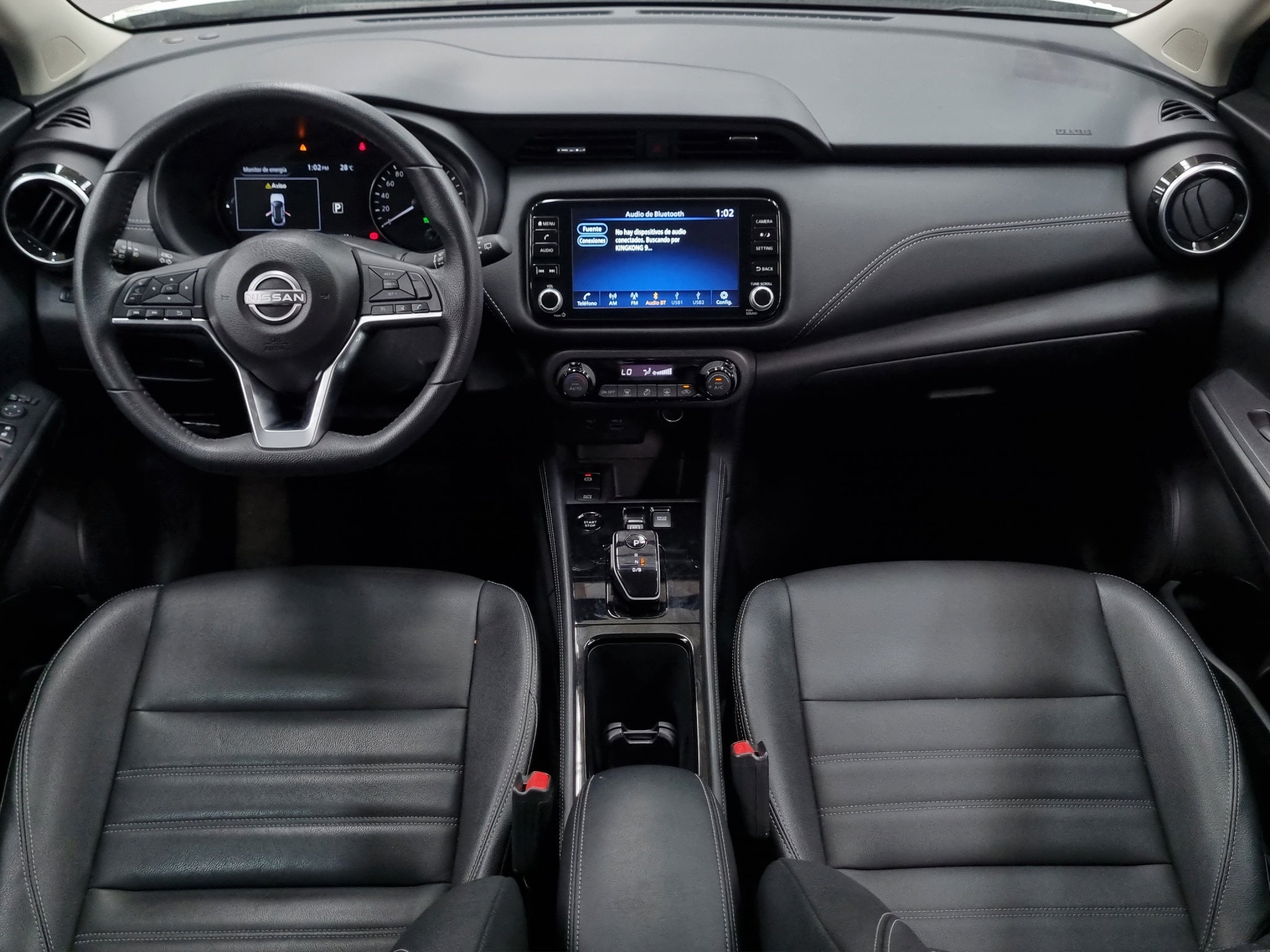 2025 Nissan Kicks VUD 5 pts. Play Exclusive e-Power, E-REV, TA, piel, RA-17 (línea nueva)