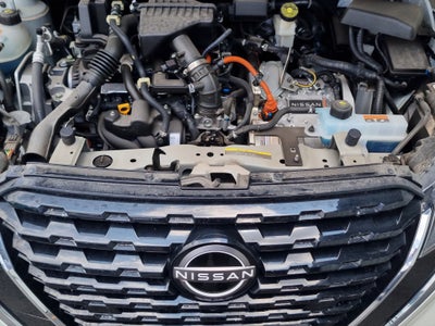 2025 Nissan Kicks VUD 5 pts. Play Exclusive e-Power, E-REV, TA, piel, RA-17 (línea nueva)