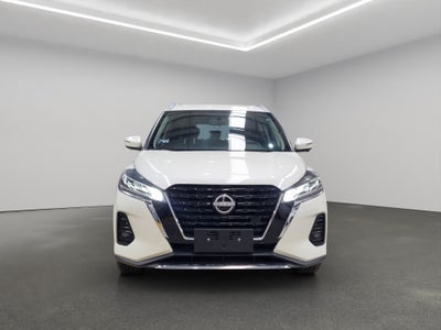 2025 Nissan Kicks VUD 5 pts. Play Exclusive e-Power, E-REV, TA, piel, RA-17 (línea nueva)
