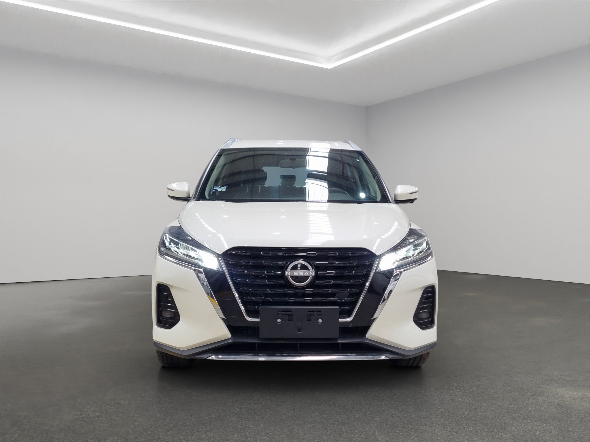2025 Nissan Kicks VUD 5 pts. Play Exclusive e-Power, E-REV, TA, piel, RA-17 (línea nueva)