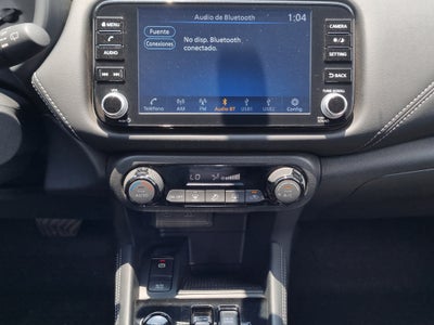 2025 Nissan Kicks VUD 5 pts. Play Exclusive e-Power, E-REV, TA, piel, RA-17 (línea nueva)