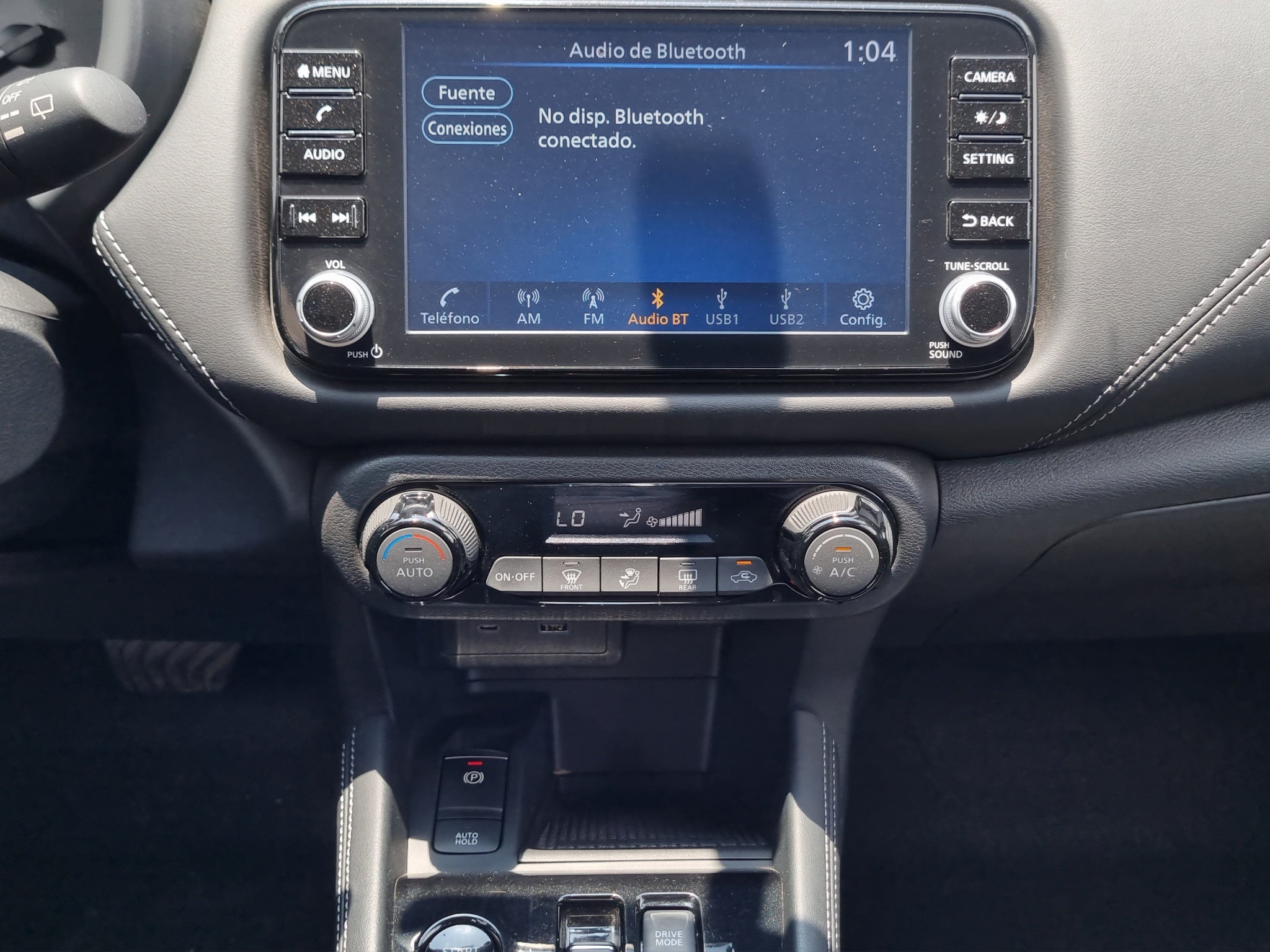 2025 Nissan Kicks VUD 5 pts. Play Exclusive e-Power, E-REV, TA, piel, RA-17 (línea nueva)