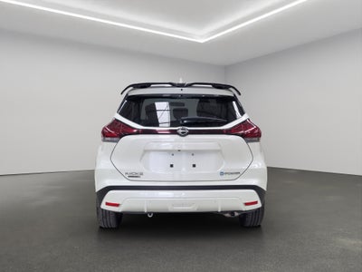 2025 Nissan Kicks VUD 5 pts. Play Exclusive e-Power, E-REV, TA, piel, RA-17 (línea nueva)