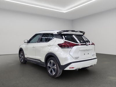 2025 Nissan Kicks VUD 5 pts. Play Exclusive e-Power, E-REV, TA, piel, RA-17 (línea nueva)