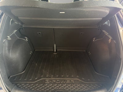 2024 Nissan Kicks VUD 5 pts. Platinum e-Power, E-REV, TA, piel, ADAS, RA-17 (línea anterior)