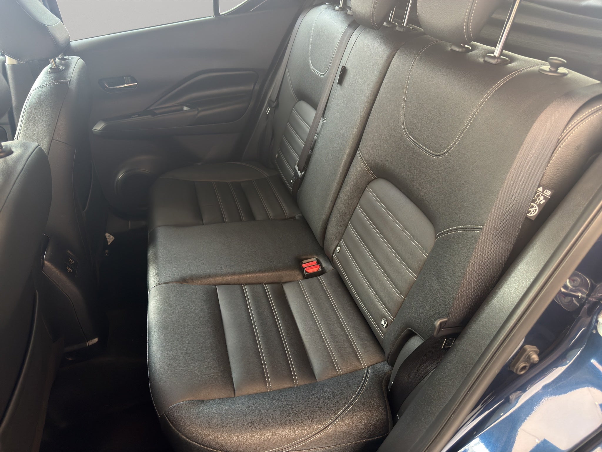 2024 Nissan Kicks VUD 5 pts. Platinum e-Power, E-REV, TA, piel, ADAS, RA-17 (línea anterior)