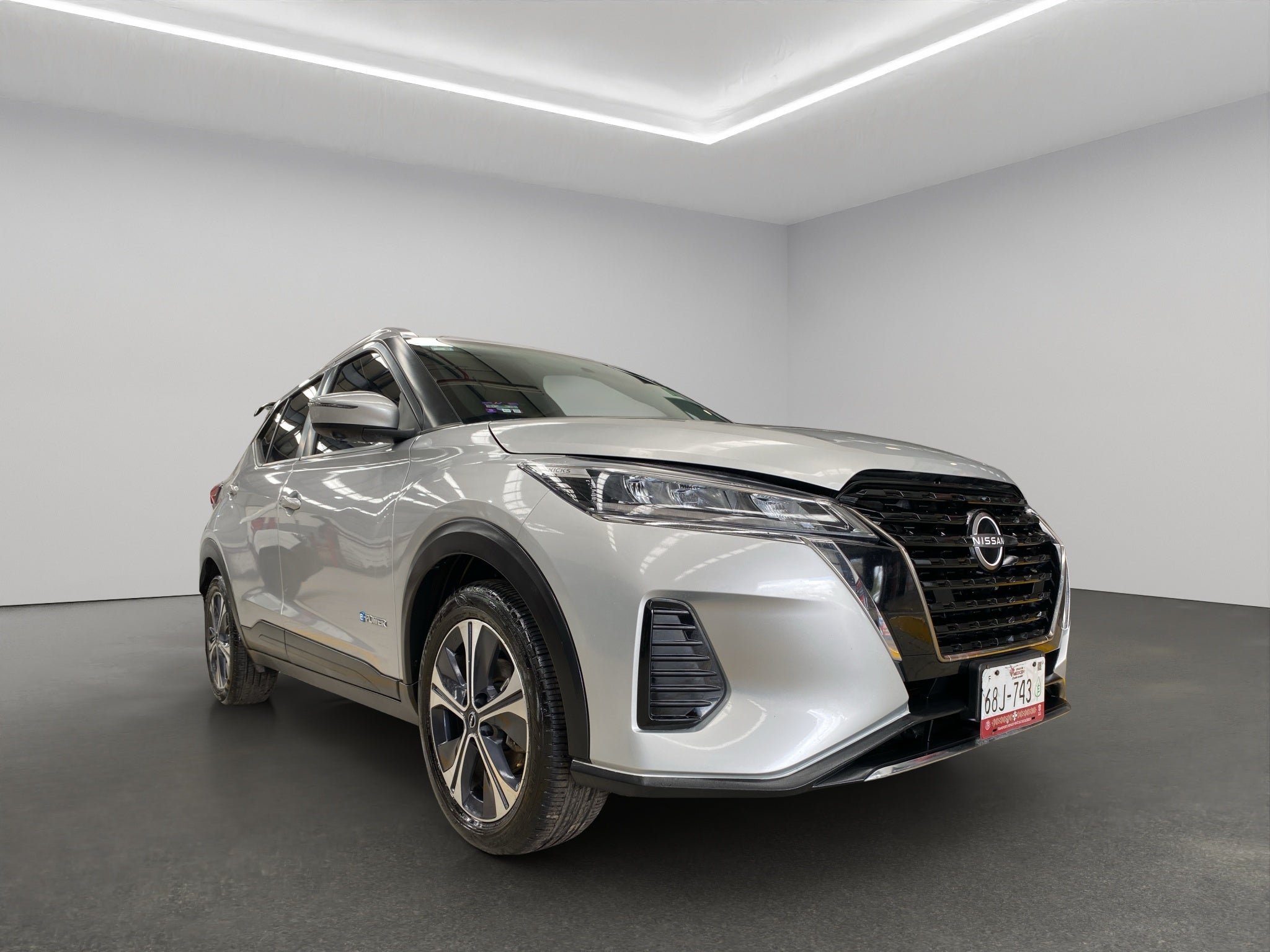 2024 Nissan Kicks VUD 5 pts. Advance e-Power, E-REV, TA, RA-17 (línea anterior)