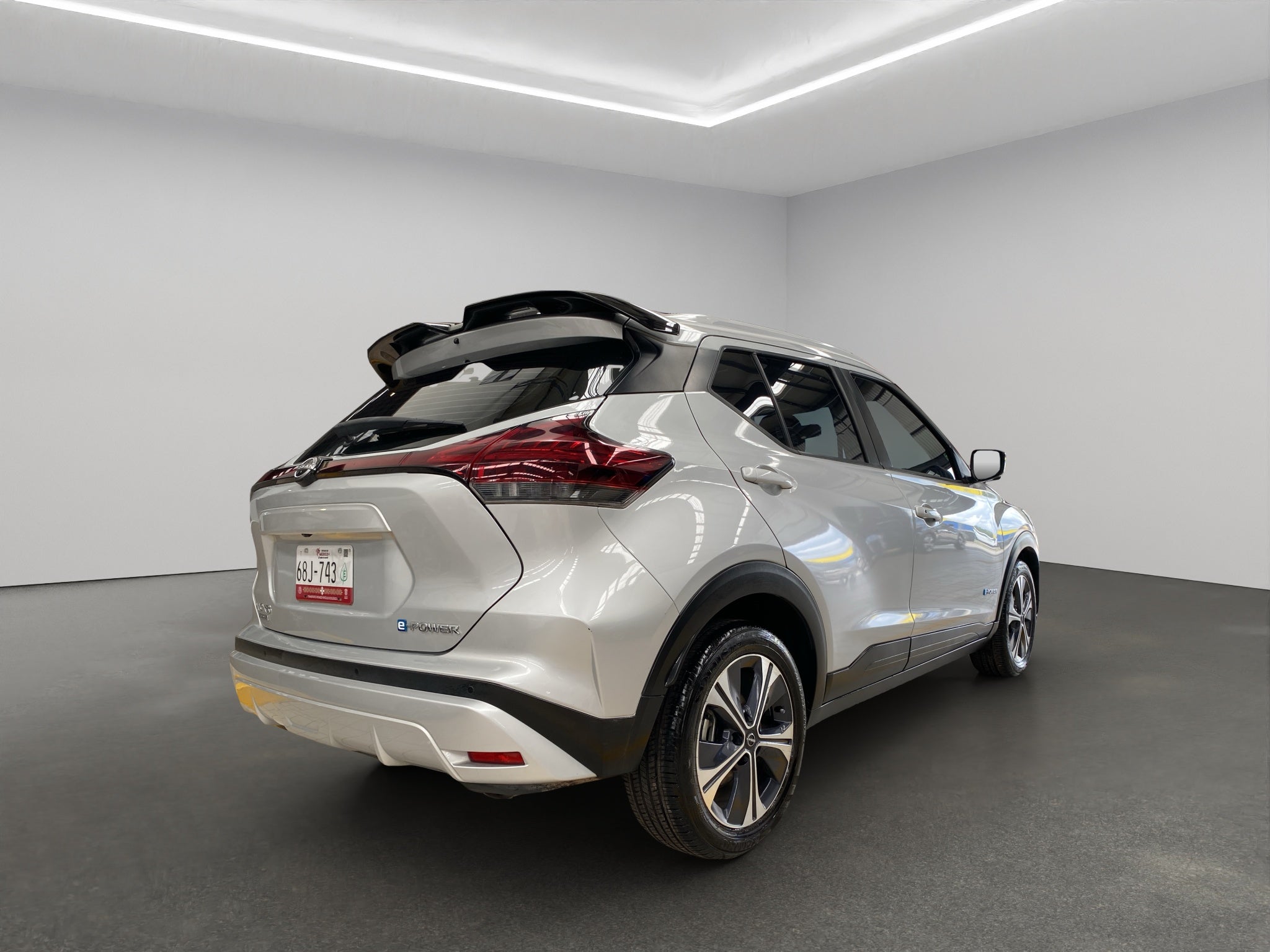 2024 Nissan Kicks VUD 5 pts. Advance e-Power, E-REV, TA, RA-17 (línea anterior)