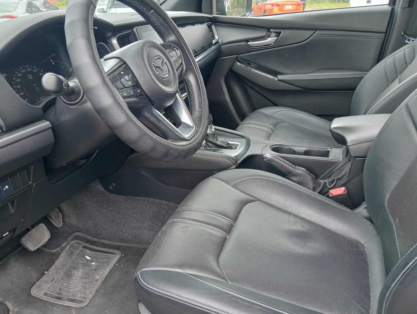 2025 Mazda Comerciales BT-50 Pick-Up 4 pts. Signature, 3.0TD, TA, piel, RA-18
