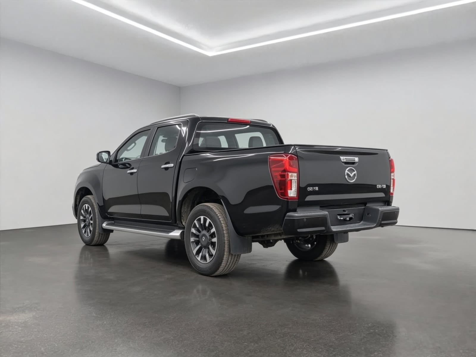 2025 Mazda Comerciales BT-50 Pick-Up 4 pts. Signature, 3.0TD, TA, piel, RA-18