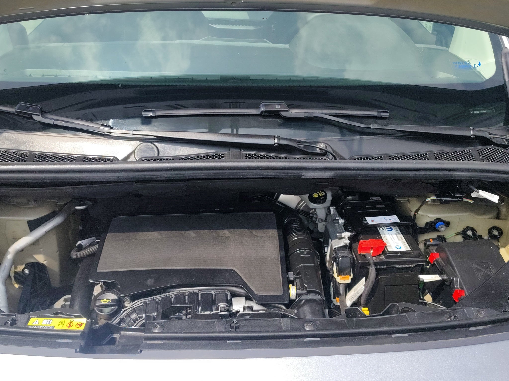2026 Peugeot Rifter Minivan 5 pts. Allure Pack PureTech, 1.2T, TA, a/ac., 7 pas., R-16