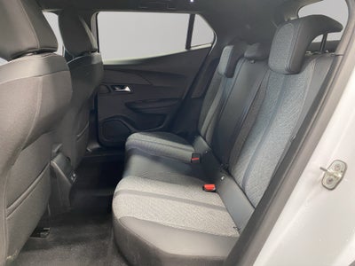 2025 Peugeot 2008 VUD 5 pts. Allure, 1.2T, TA, pantalla touch 10