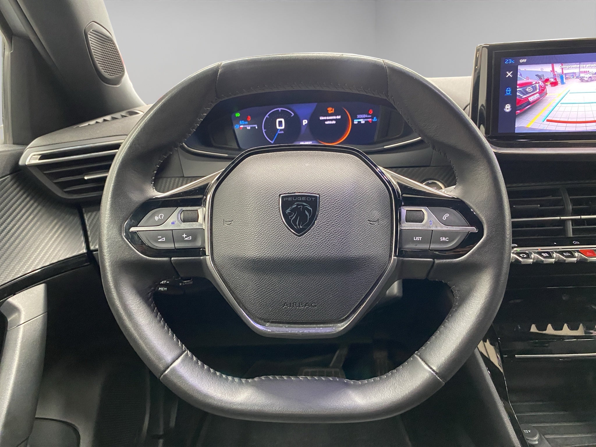 2025 Peugeot 2008 VUD 5 pts. Allure, 1.2T, TA, pantalla touch 10