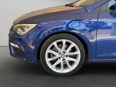 2018 Seat León 3 pts. FR, 180 HP, 1.8T, DSG, climatronic, tela/piel, QC, f. led, RA-18