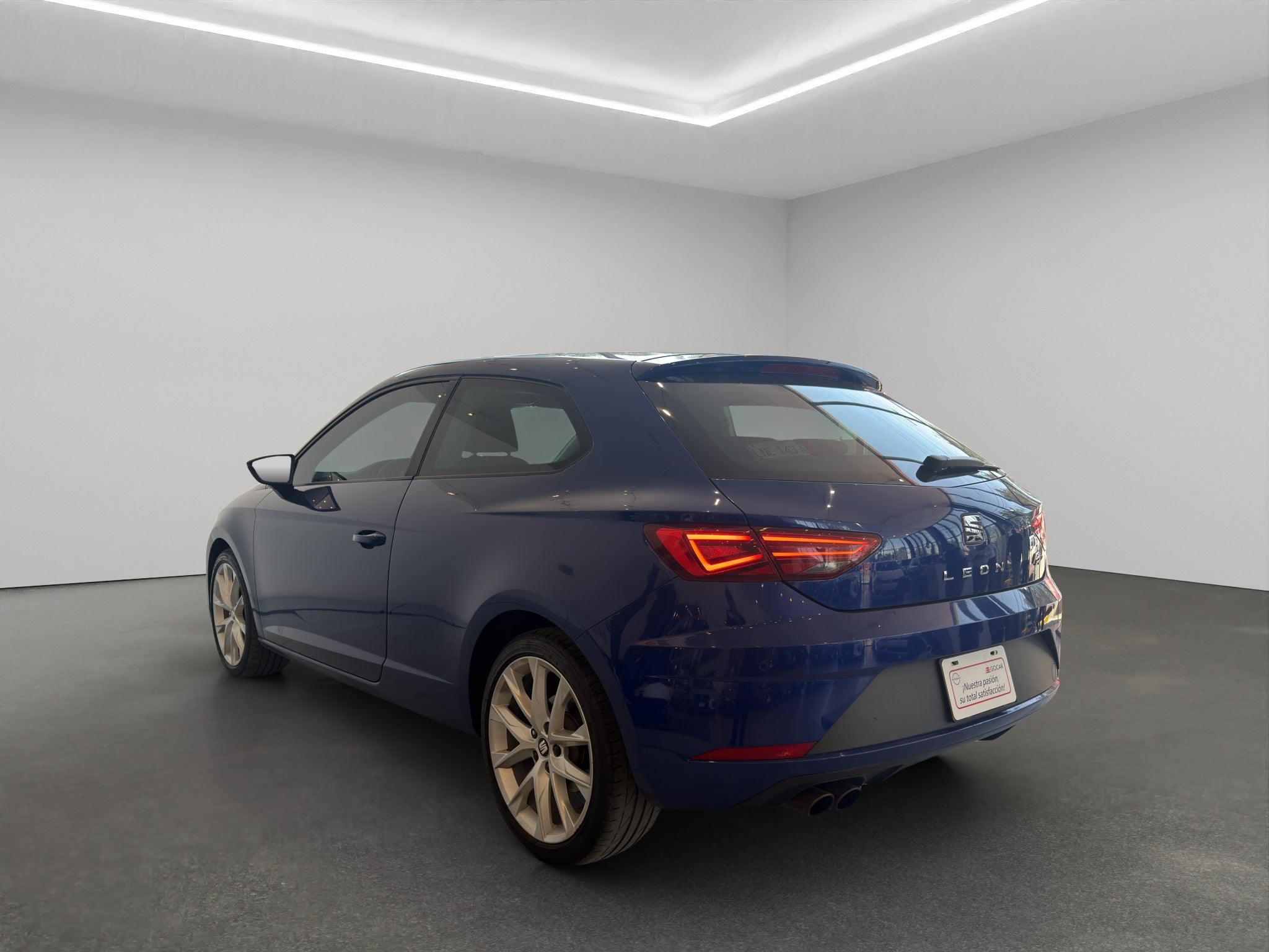 2018 Seat León 3 pts. FR, 180 HP, 1.8T, DSG, climatronic, tela/piel, QC, f. led, RA-18
