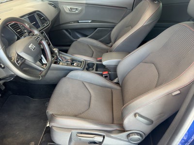 2018 Seat León 3 pts. FR, 180 HP, 1.8T, DSG, climatronic, tela/piel, QC, f. led, RA-18