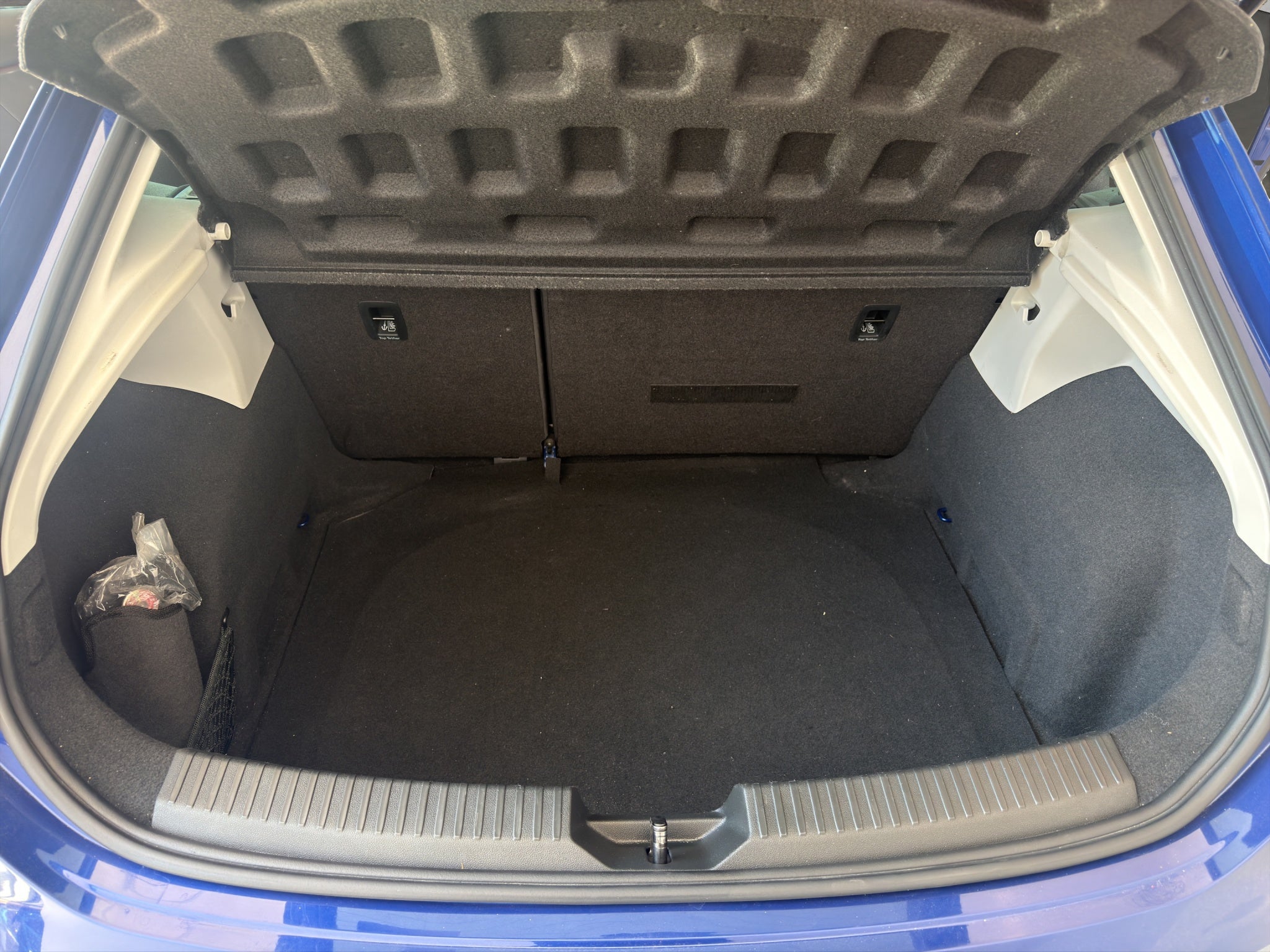 2018 Seat León 3 pts. FR, 180 HP, 1.8T, DSG, climatronic, tela/piel, QC, f. led, RA-18