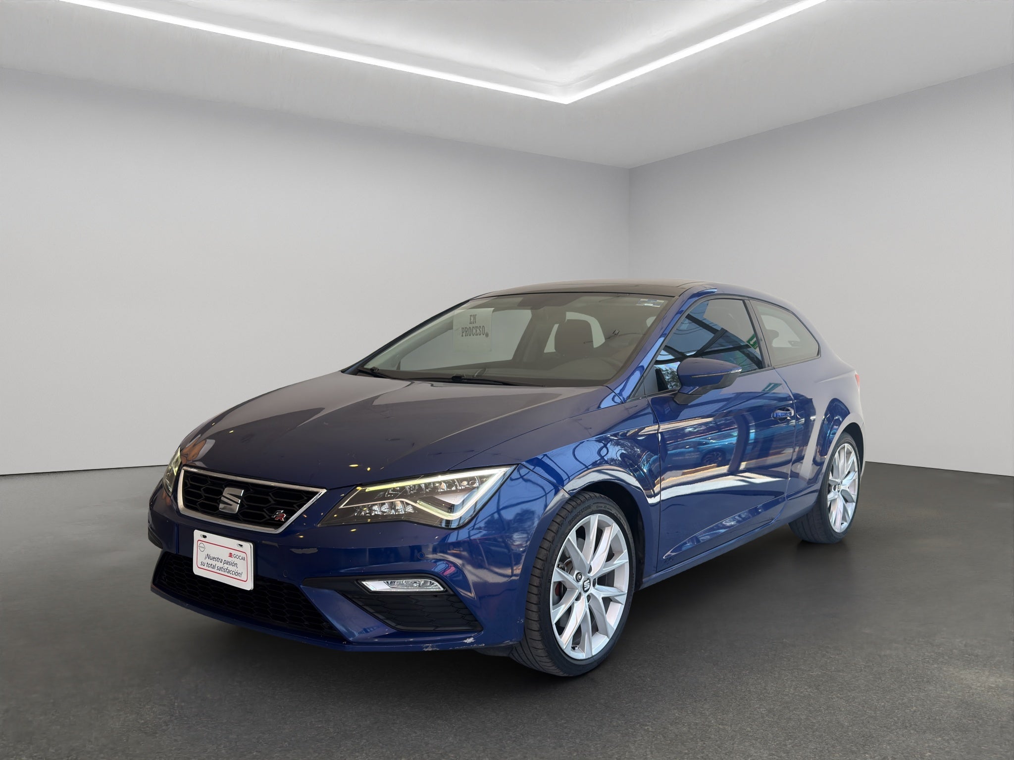 2018 Seat León 3 pts. FR, 180 HP, 1.8T, DSG, climatronic, tela/piel, QC, f. led, RA-18