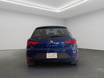 2018 Seat León 3 pts. FR, 180 HP, 1.8T, DSG, climatronic, tela/piel, QC, f. led, RA-18