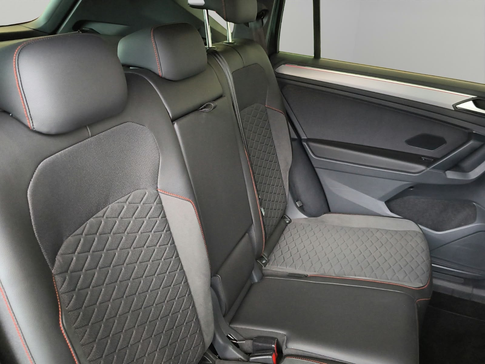 2024 Seat Tarraco VUD 5 pts. FR, 150 HP, 1.4T, DSG, TP, s. Beats, f. led, 5 pas., RA-19