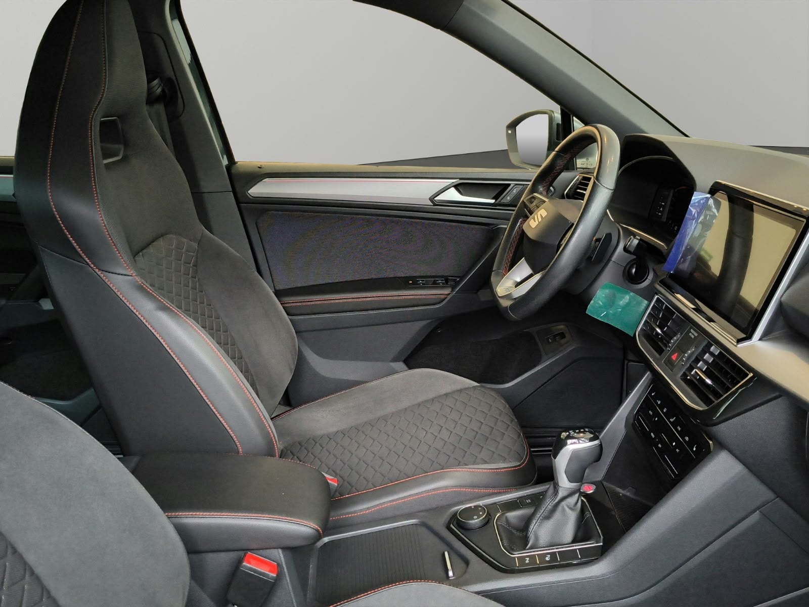 2024 Seat Tarraco VUD 5 pts. FR, 150 HP, 1.4T, DSG, TP, s. Beats, f. led, 5 pas., RA-19