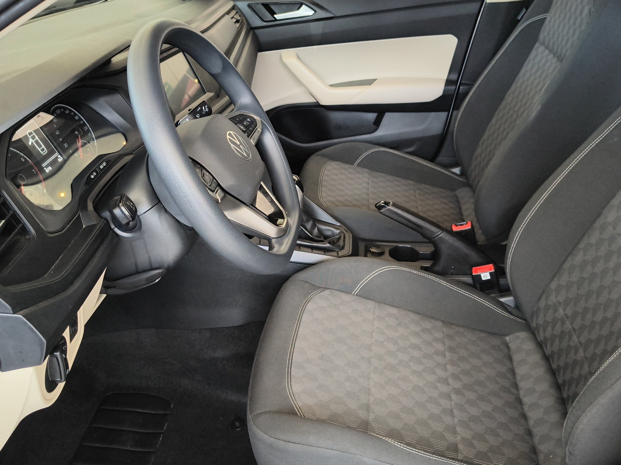 2024 Volkswagen Virtus 4 pts. Trendline, 1.6l, TM5, a/ac., R-15