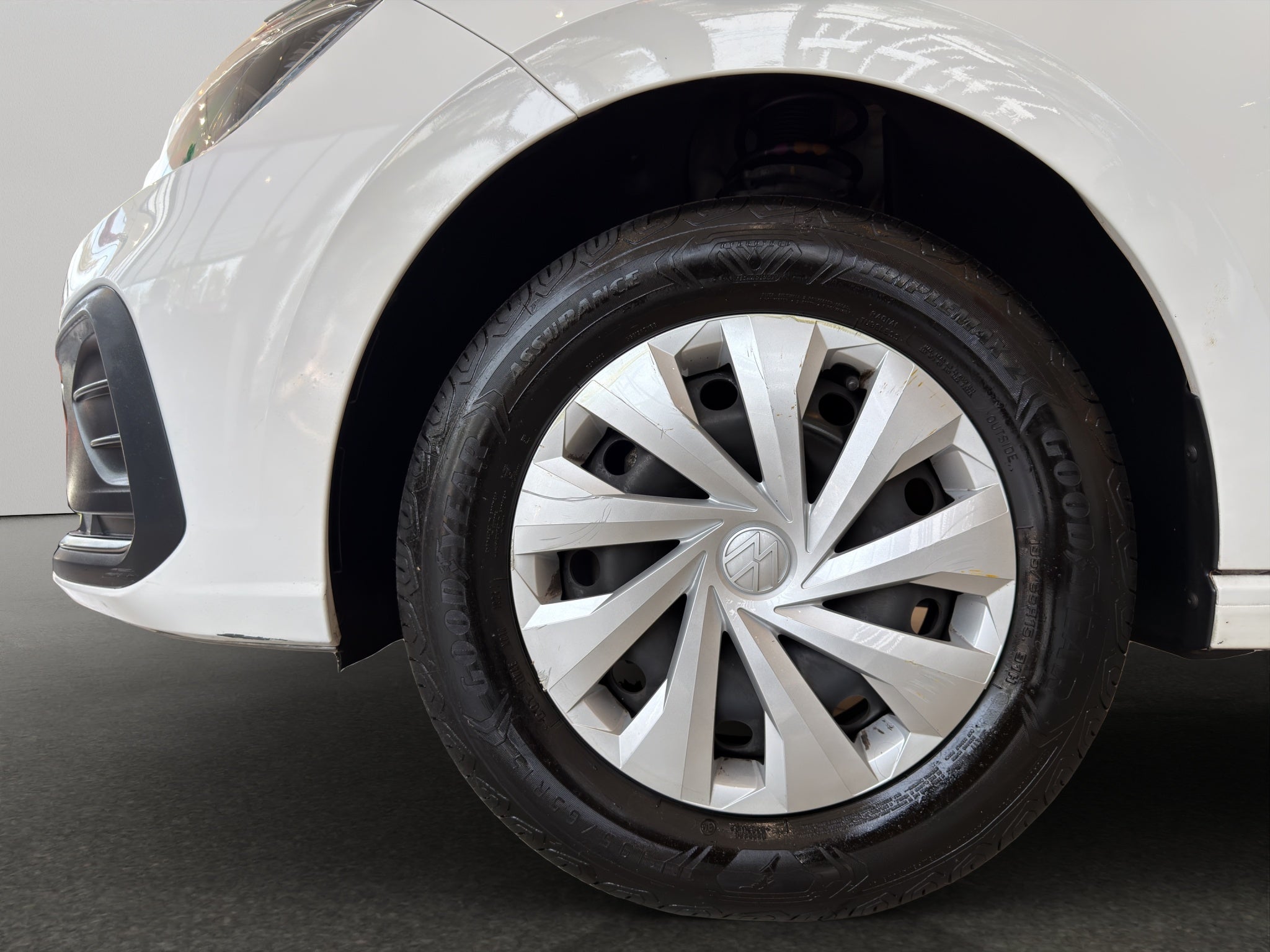2024 Volkswagen Virtus 4 pts. Trendline, 1.6l, TM5, a/ac., R-15